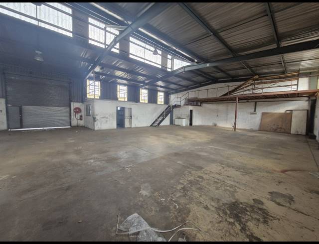 477M² WAREHOUSE TO LET IN DENVER